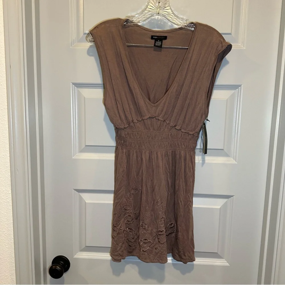 NWT BCBGMAXAZRIA Brown Embroidered Accent V Neck Dress S - Picture 1 of 10
